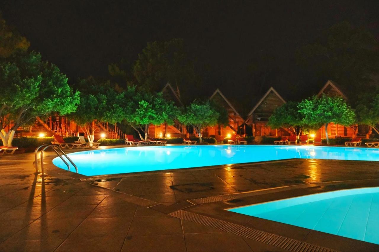 Woodline Hotel Гьойнюк Екстер'єр фото