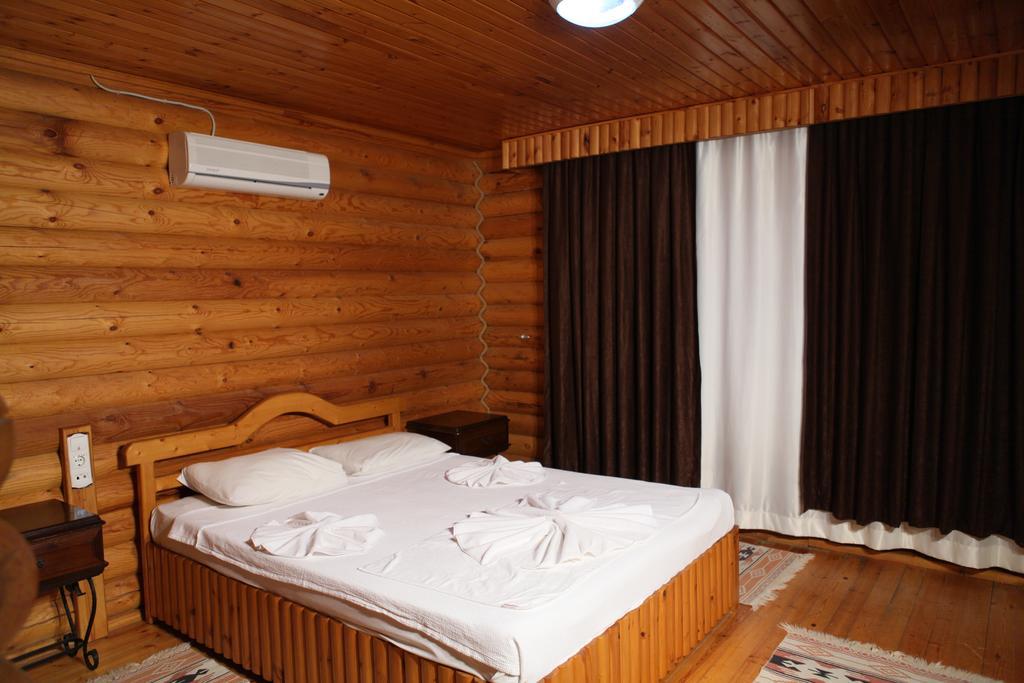 Woodline Hotel Гьойнюк Екстер'єр фото