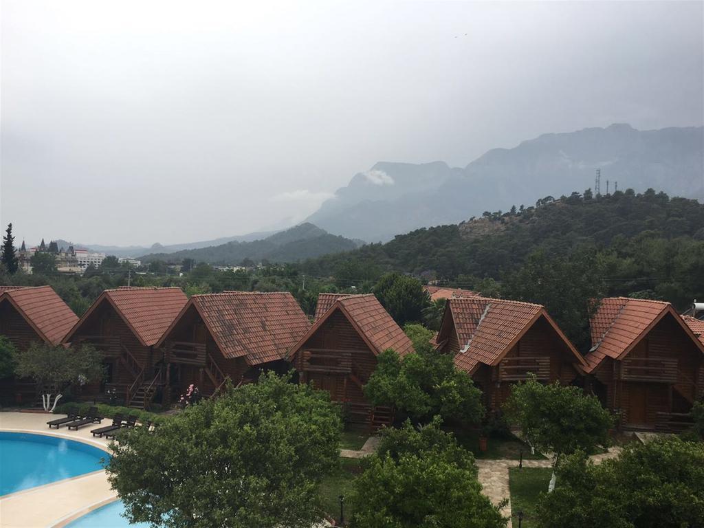 Woodline Hotel Гьойнюк Екстер'єр фото