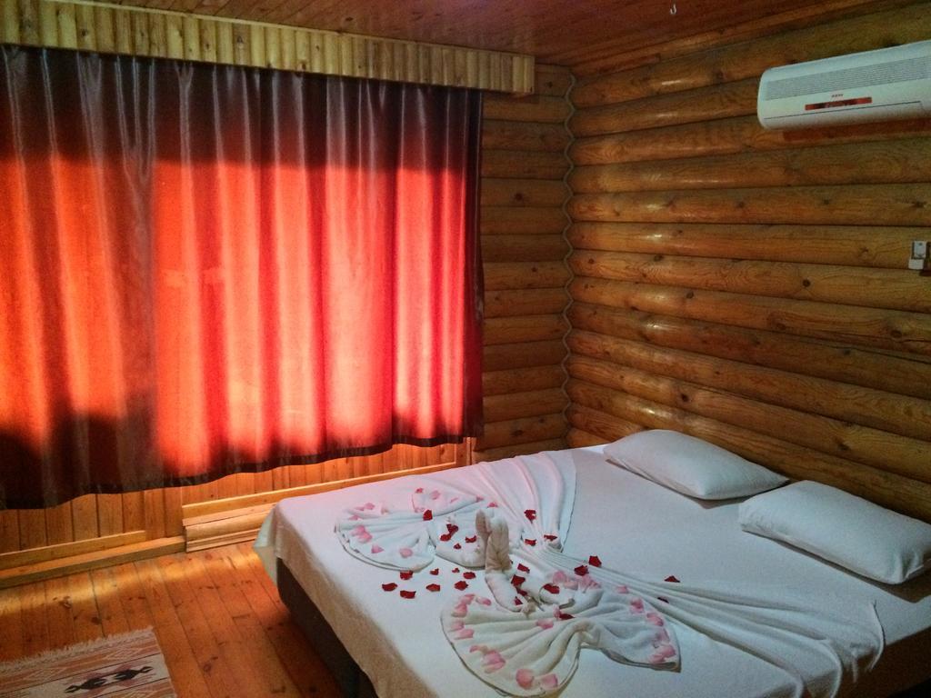 Woodline Hotel Гьойнюк Екстер'єр фото