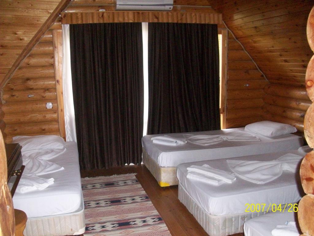 Woodline Hotel Гьойнюк Екстер'єр фото