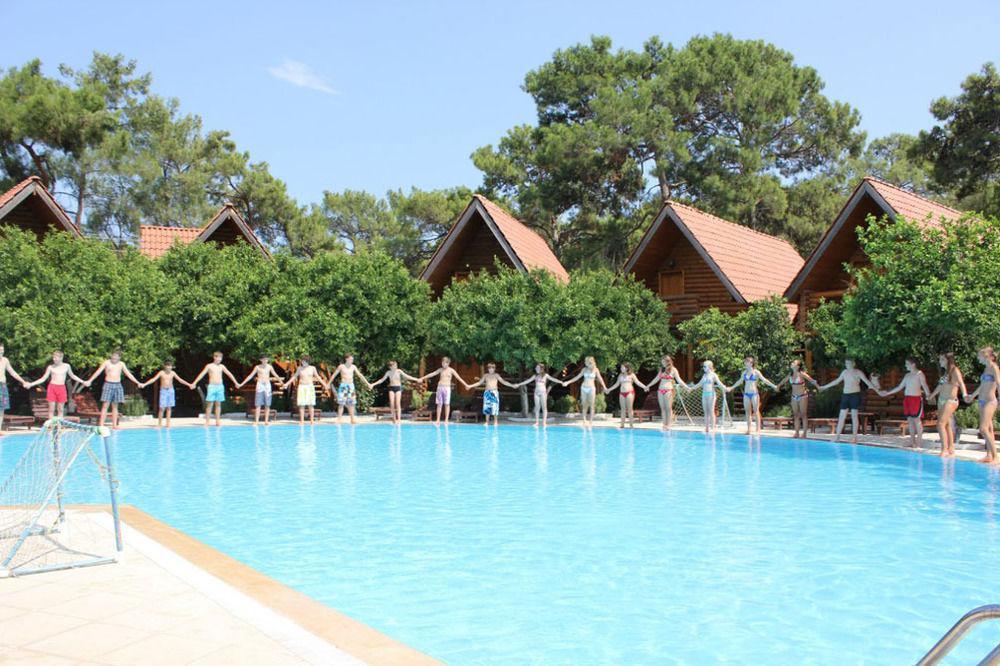 Woodline Hotel Гьойнюк Екстер'єр фото