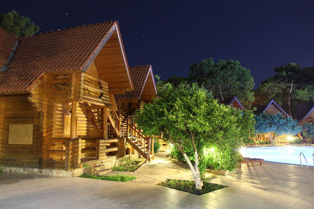 Woodline Hotel Гьойнюк Екстер'єр фото