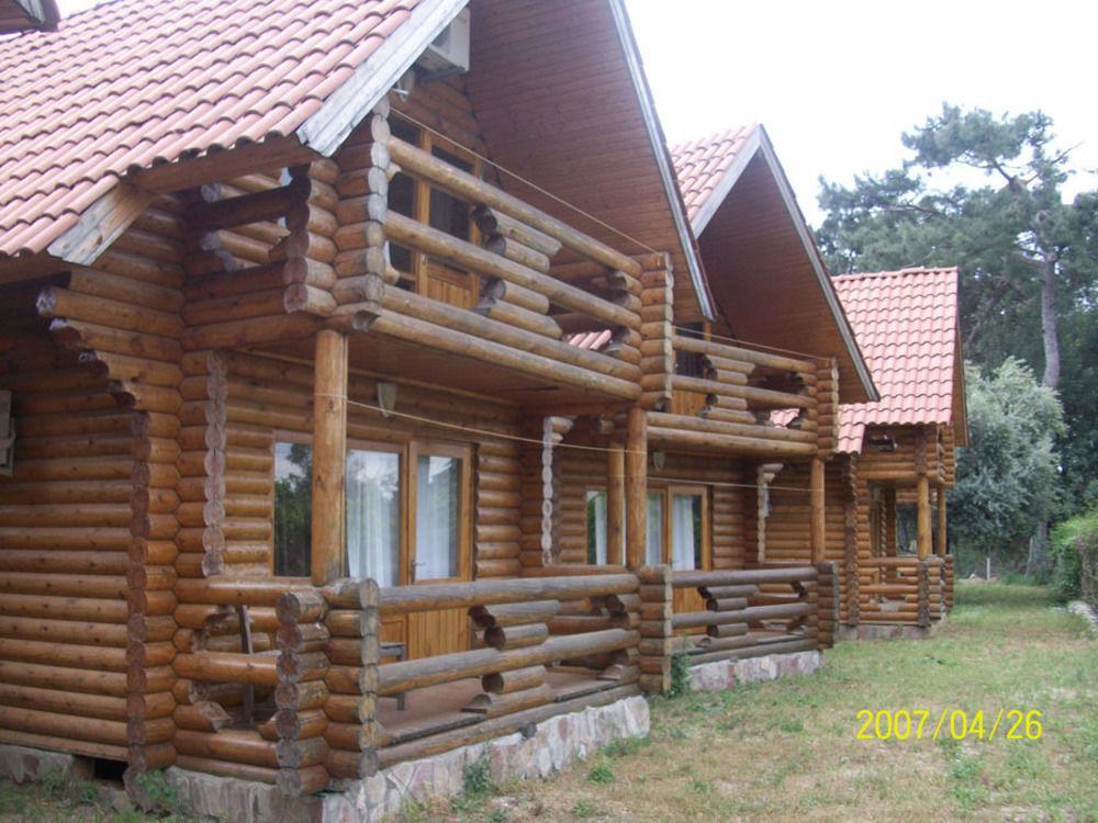 Woodline Hotel Гьойнюк Екстер'єр фото