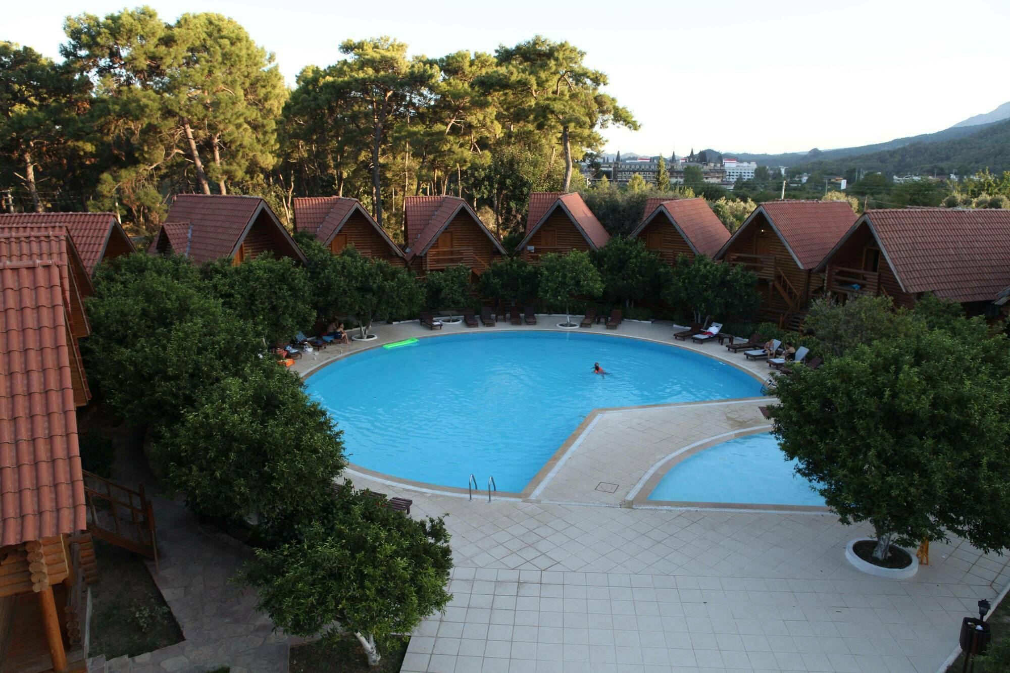 Woodline Hotel Гьойнюк Екстер'єр фото